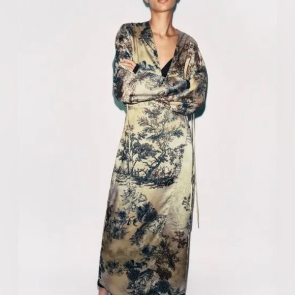 ZARA PRINTED WRAP ROBE - Picture 2 of 8